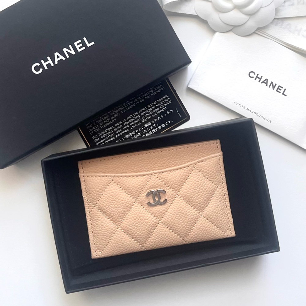 🔥CHANEL Caviar Quilted Card Holder in Beige